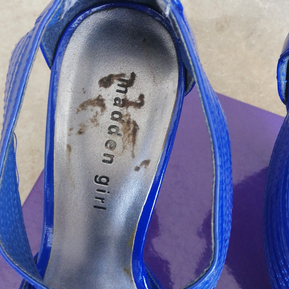 Shoes - Picture 4 of 5
